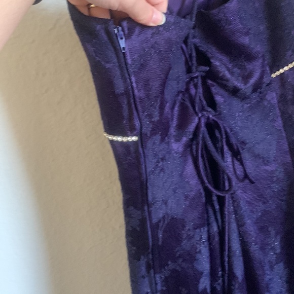 Purple Y2K A-line gown - Picture 5 of 10